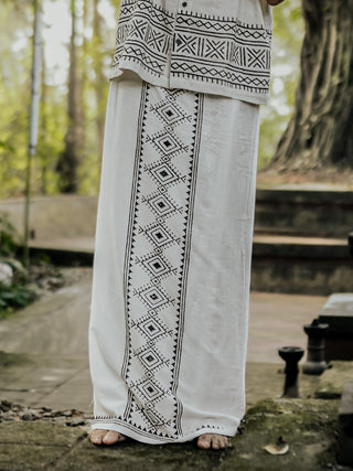 Kangura  Dhoti